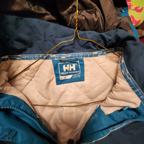 Ladies winter jacket - Picture 3 of 4